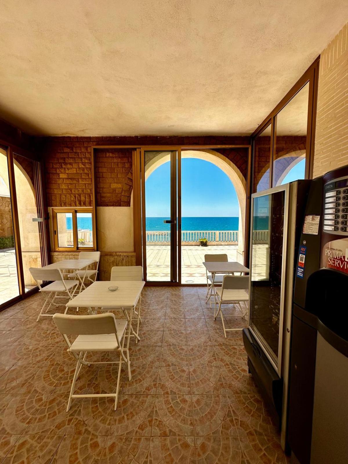 Il Paradiso Sul Mare Anzio Luaran gambar