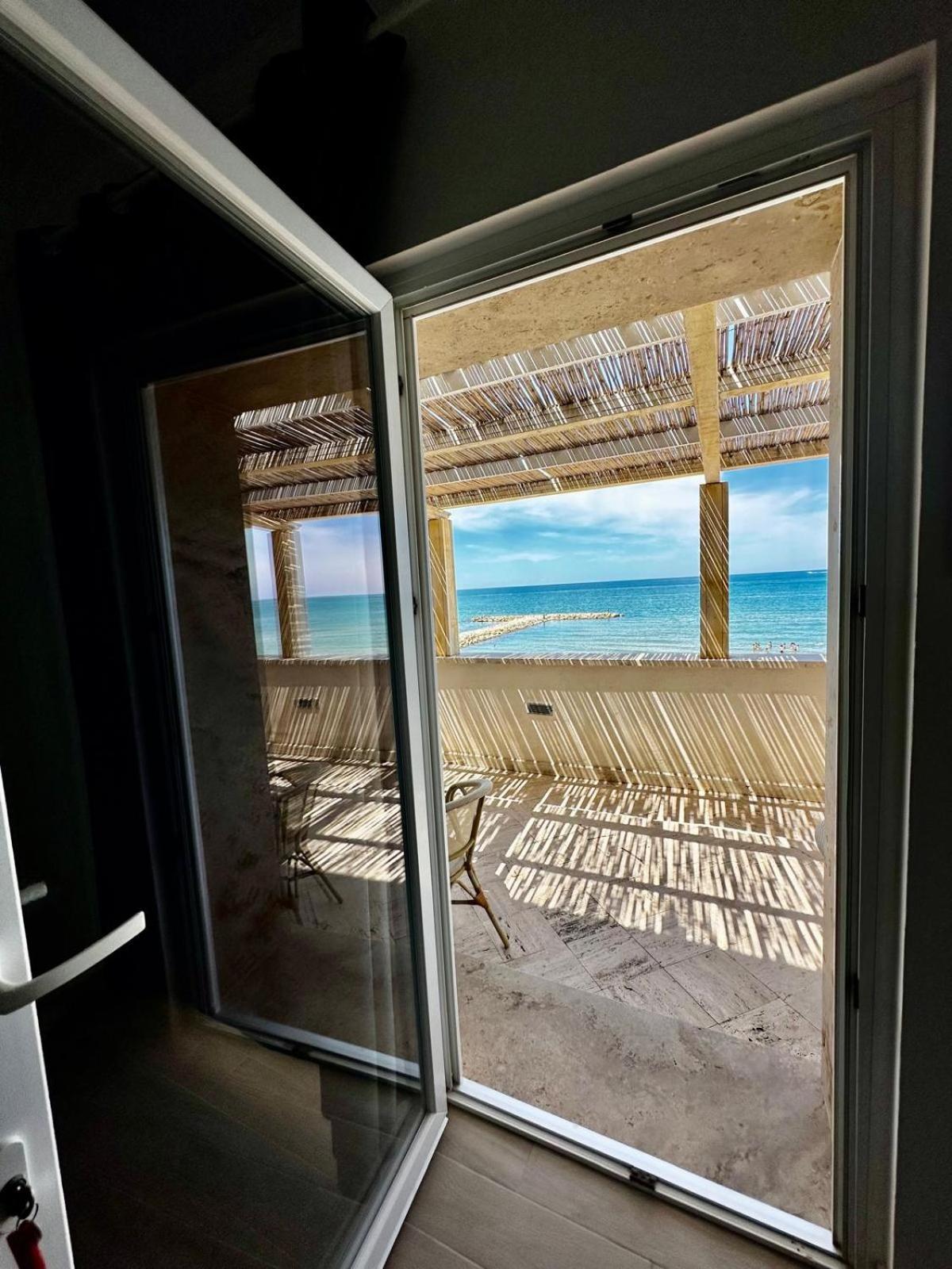 Il Paradiso Sul Mare Anzio Luaran gambar